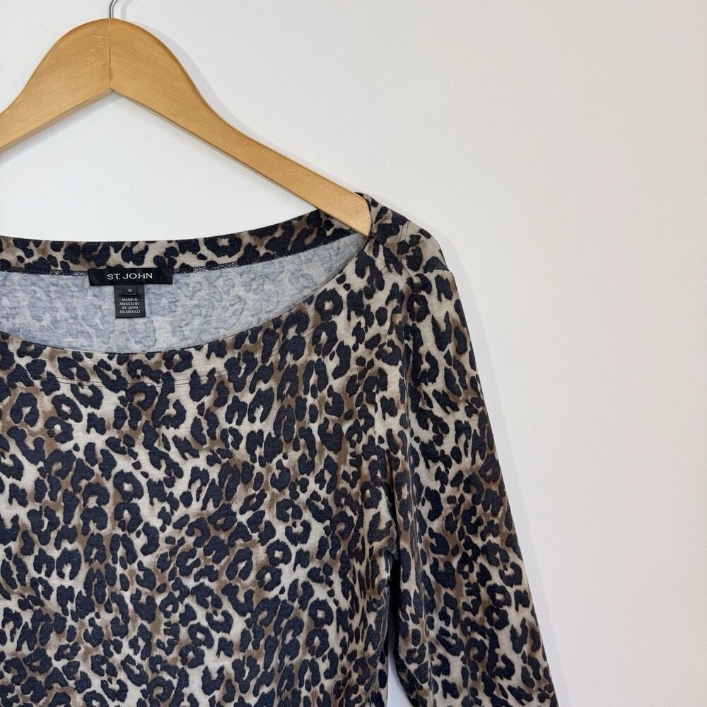 ST JOHN T Shirt Blouse Top M Leopard Print Boat Neck Rayon Spandex Comfy Stretch - Picture 3 of 10